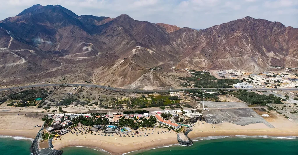 Movers and packers in Dibba Al-Fujairah - Fujairah coast where the mountains meet the sea